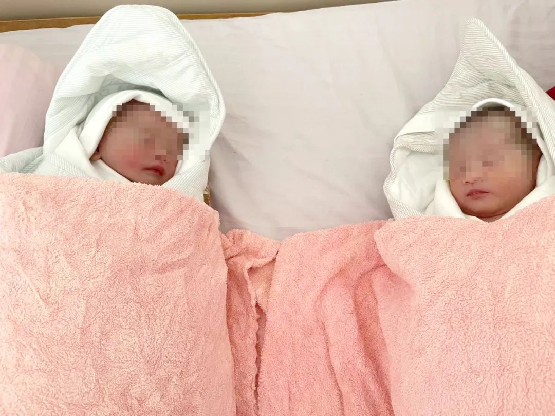 【保山安利醫(yī)院】兩個家庭試管圓夢——龍鳳雙胎順利誕生！